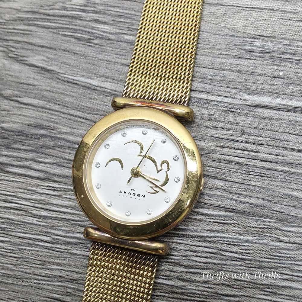 Disney's Mickey Mouse Skagen Quartz Watch D107SGGD Women's 30m Gold Tone Watch